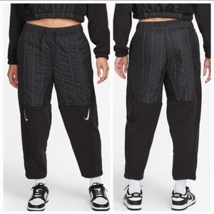 Nike Women’s Pinstripe Black Thermal Joggers – Size Small very warm and soft